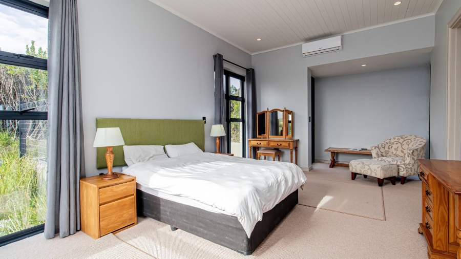 5 Bedroom Property for Sale in Pezula Private Estate Western Cape